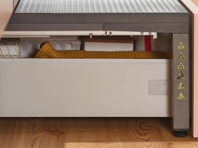 Treapta plinta Blum Space Step Treapta montata deasupra sertarului pentru plinta