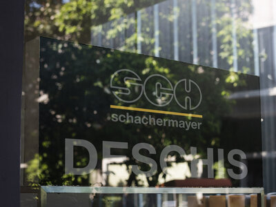 Semn intrare sediu: deschis