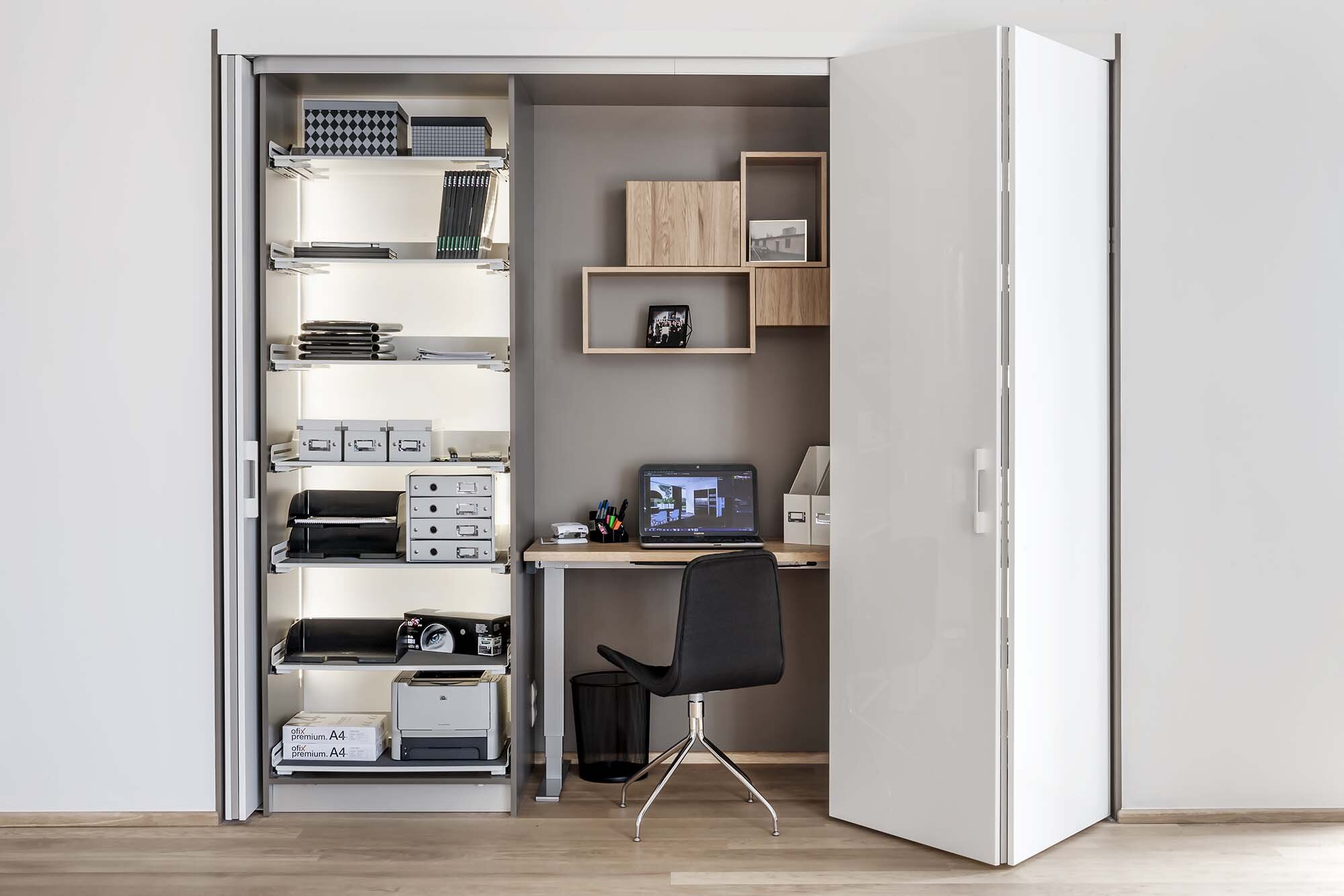 Birou intr-un dulap cu usi pliante si culisante Hawa Concepta