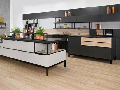 Mobilier de bucatarie cu manere cant
