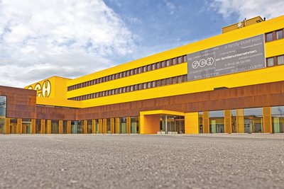 Sediu Schachermayer Linz cu parcare pentru clienti