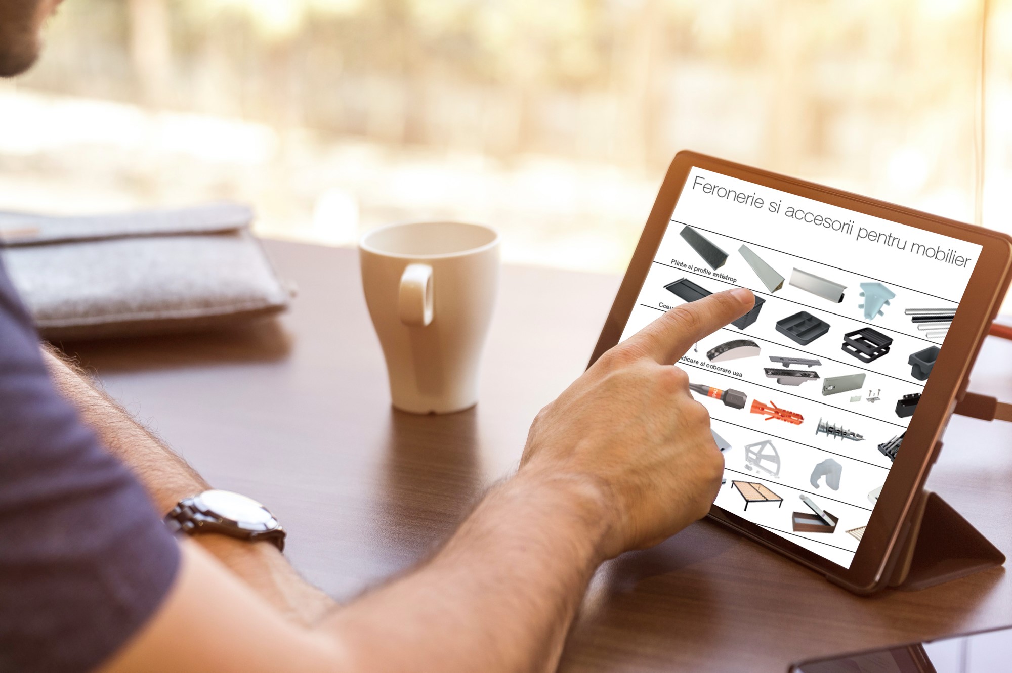 Brosura feronerie si accesorii mobilier @Unsplash